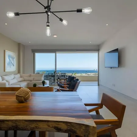 Amazing 3Br Condo With Spacious Terrace And Views